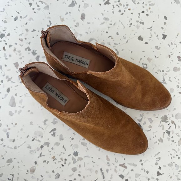 Steve Madden Lancaster Bootie - Cognac Suede - Picture 3 of 5